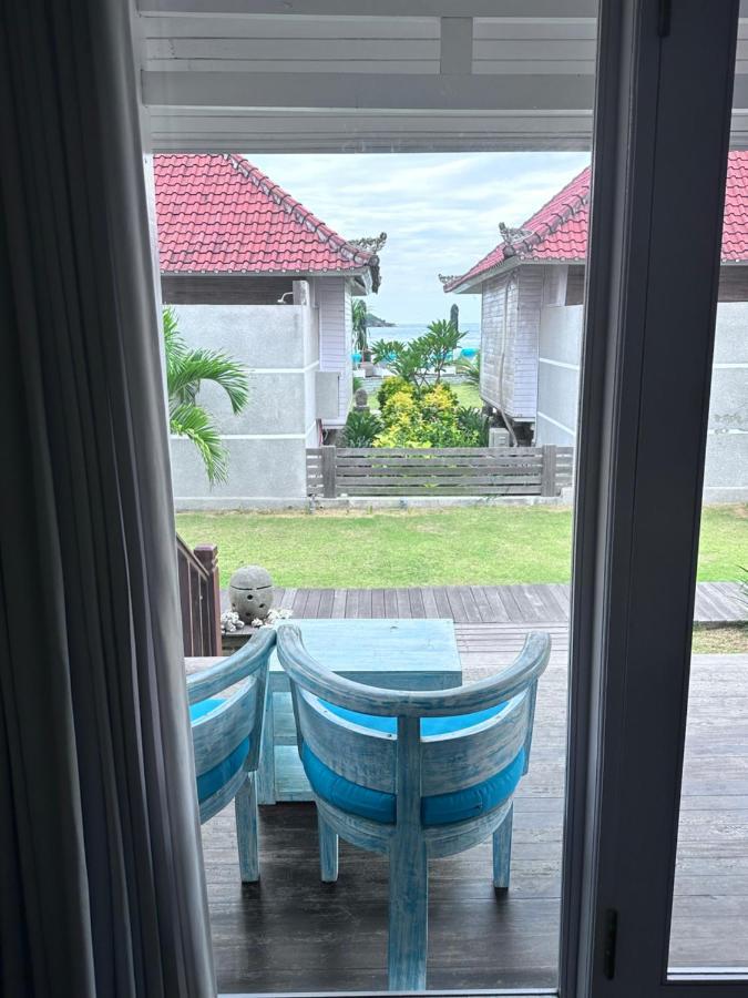 Ombak Bay Lembongan Hotel Exterior photo
