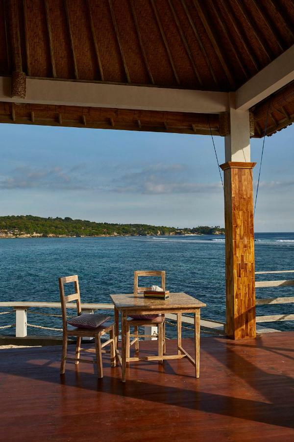 Ombak Bay Lembongan Hotel Exterior photo
